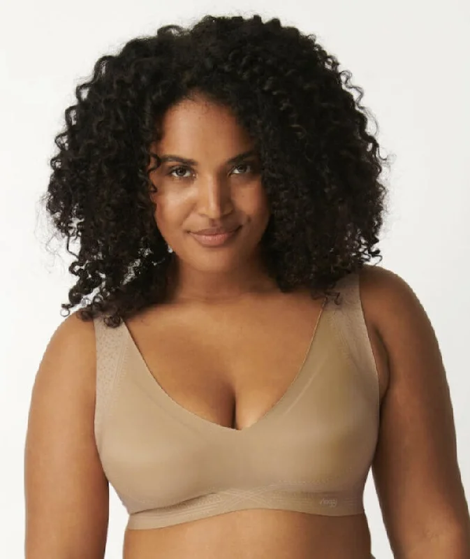 minimizer plus size bras for curvy figuresSloggi ZERO Feel Wire-free Bra - Cognac