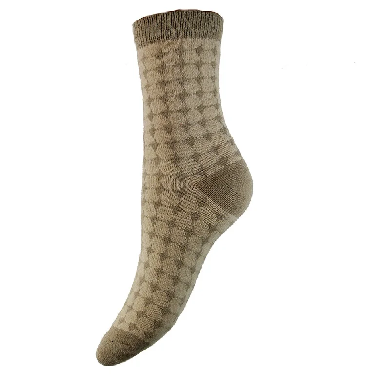 Women's crew socks with a polka - dot printCream soft wool blend socks with fawn diamond pattern